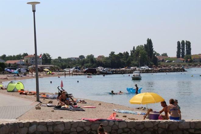 Apartmani Misak Vrsi Esterno foto