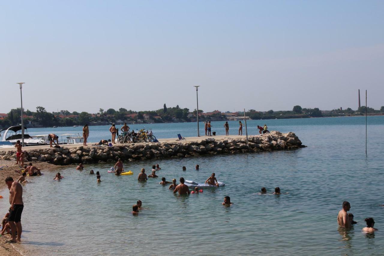 Apartmani Misak Vrsi Esterno foto