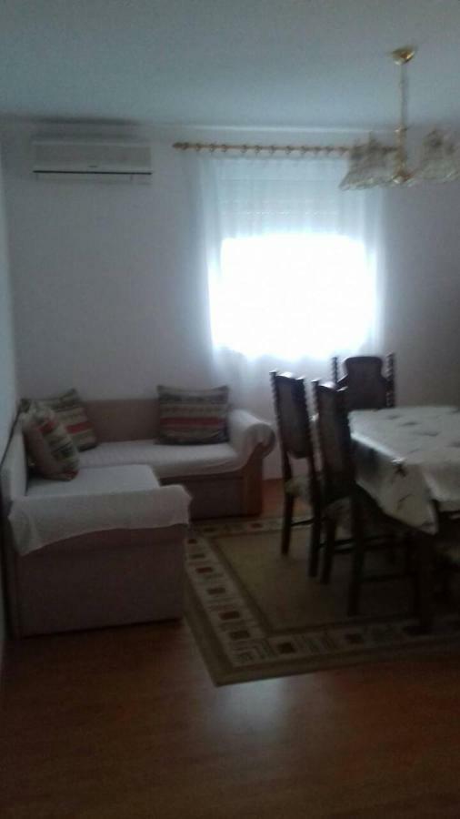 Apartmani Misak Vrsi Esterno foto