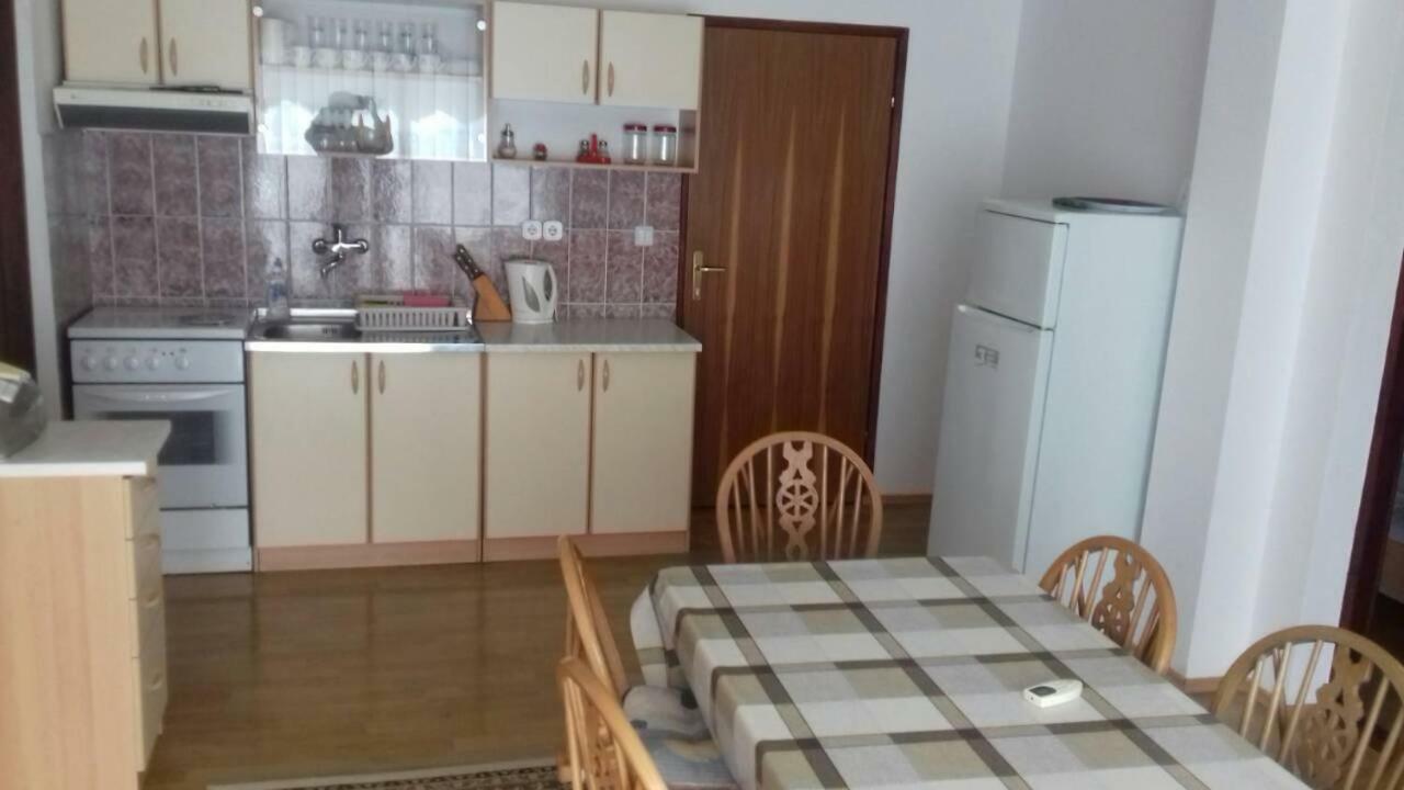 Apartmani Misak Vrsi Esterno foto