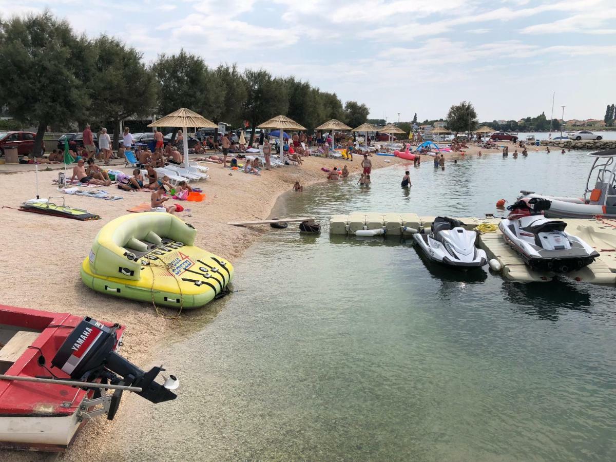 Apartmani Misak Vrsi Esterno foto